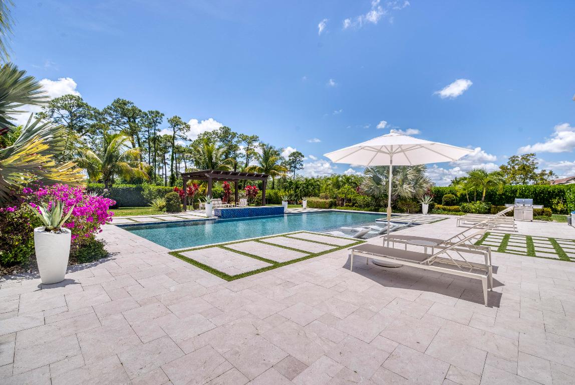 8048 SE Old Plantation Circle