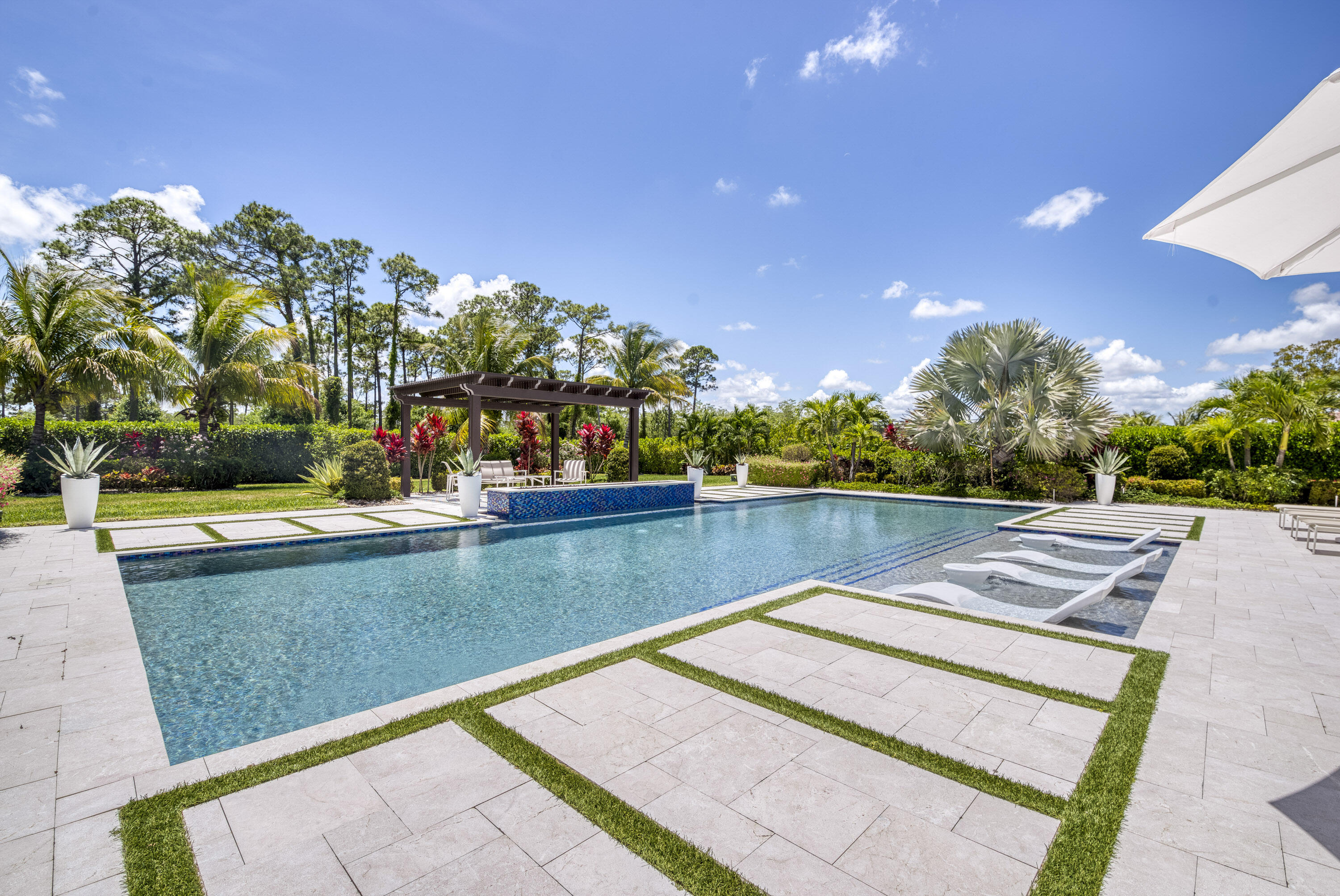 8048 SE Old Plantation Circle