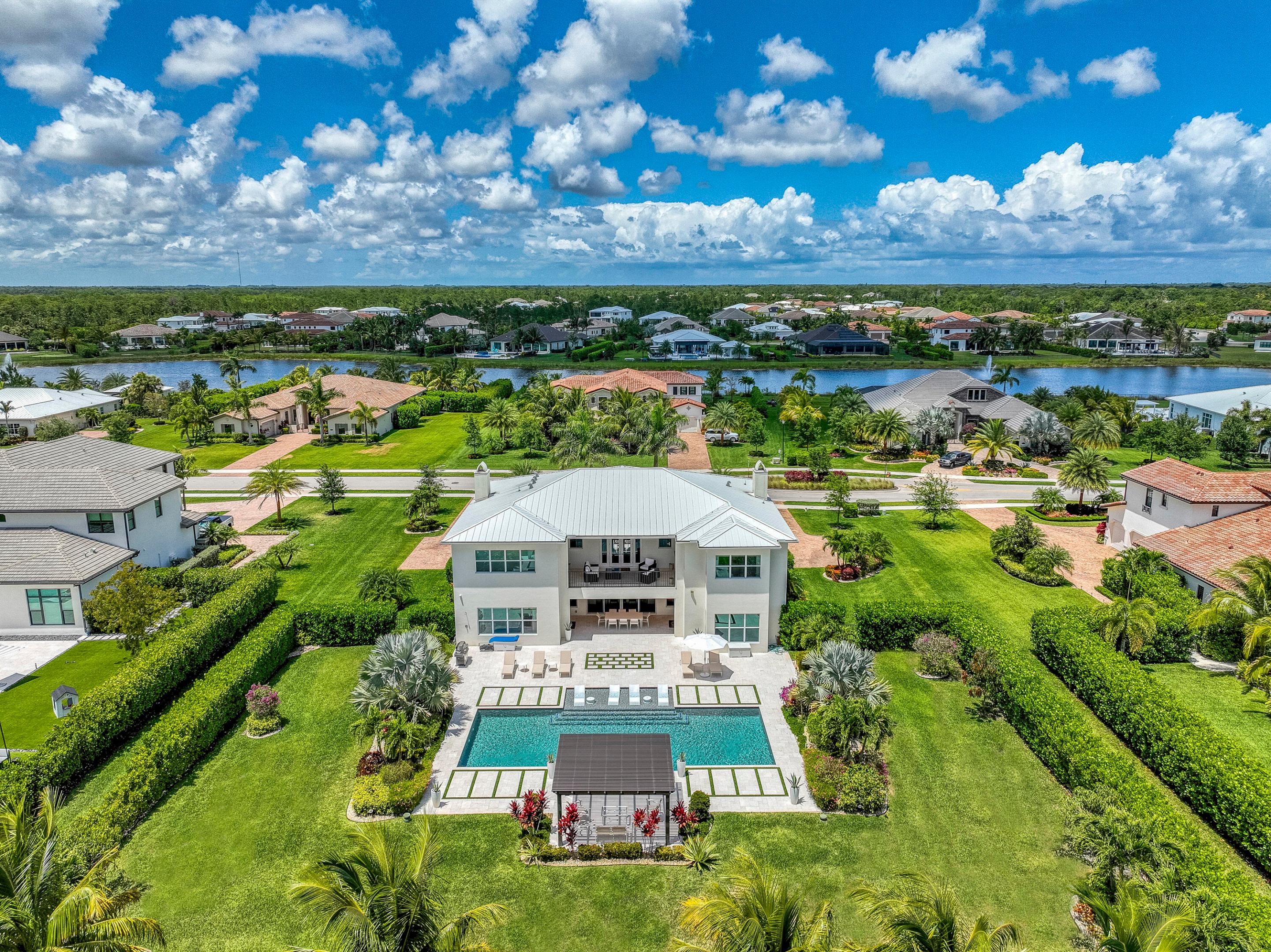 8048 SE Old Plantation Circle