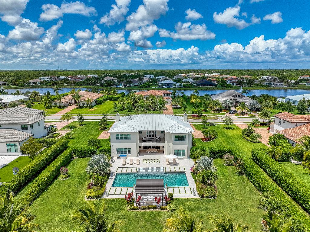 8048 SE Old Plantation Circle