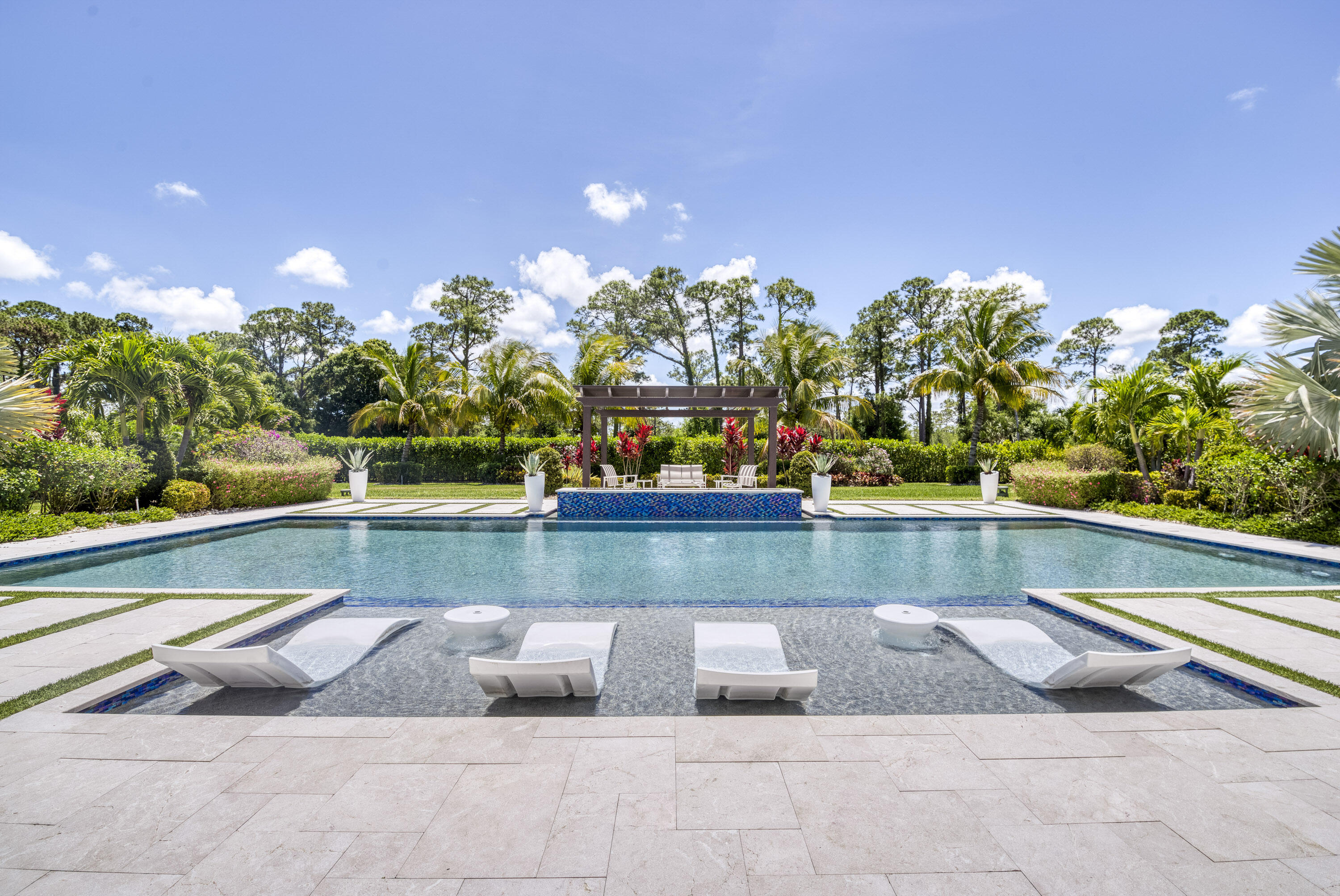 8048 SE Old Plantation Circle