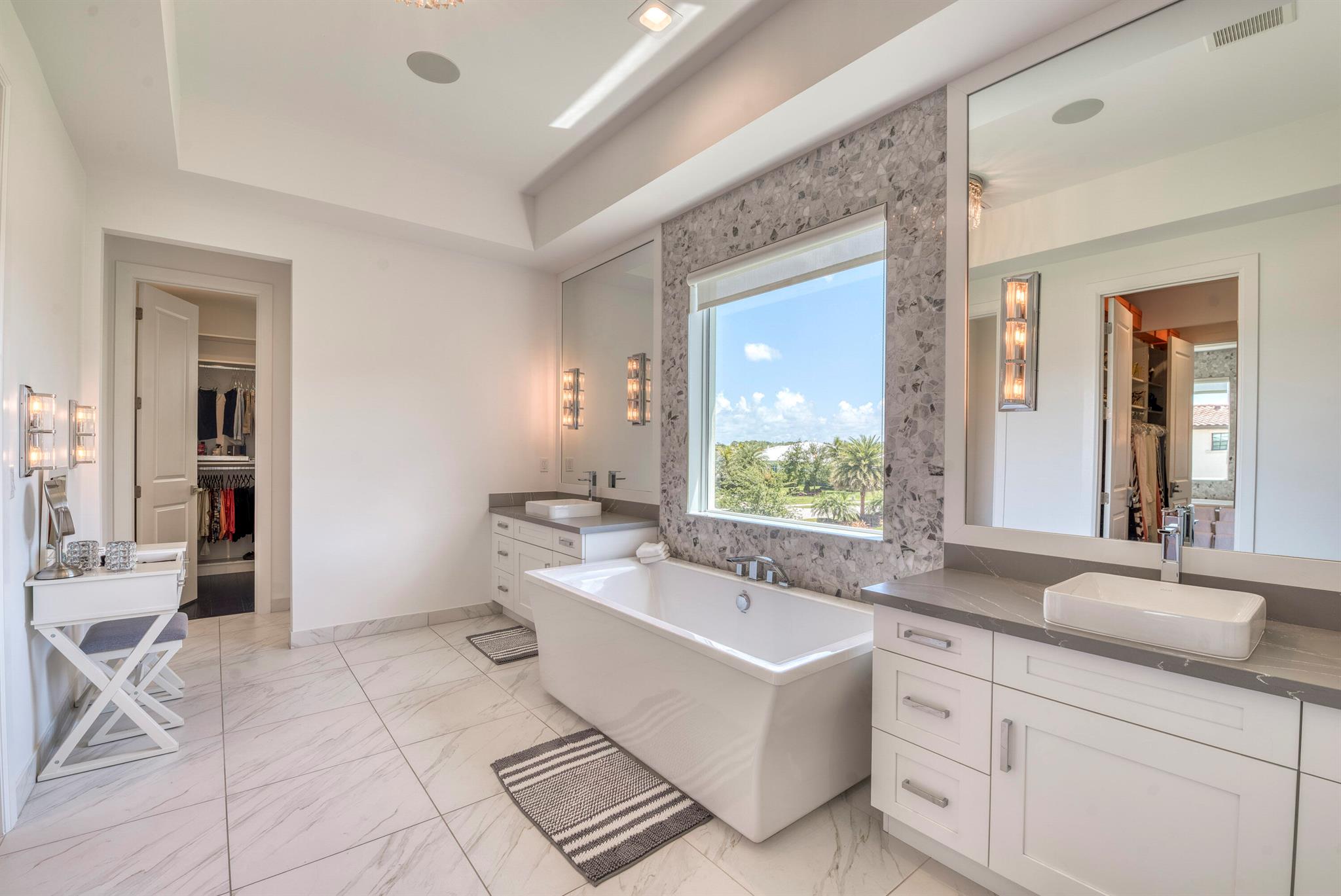 8048 SE Old Plantation Circle