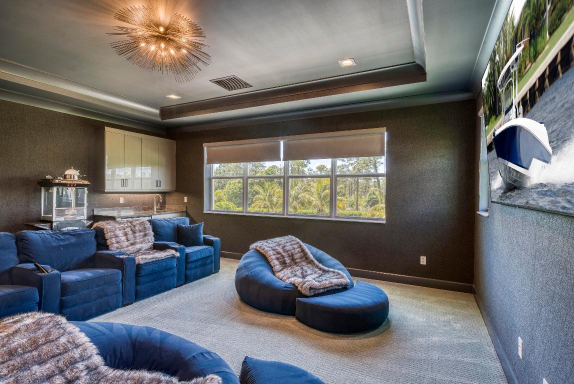 8048 SE Old Plantation Circle