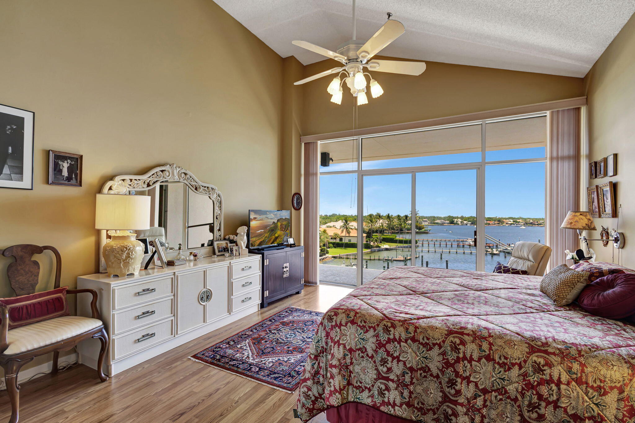 11390 Twelve Oaks Way 619