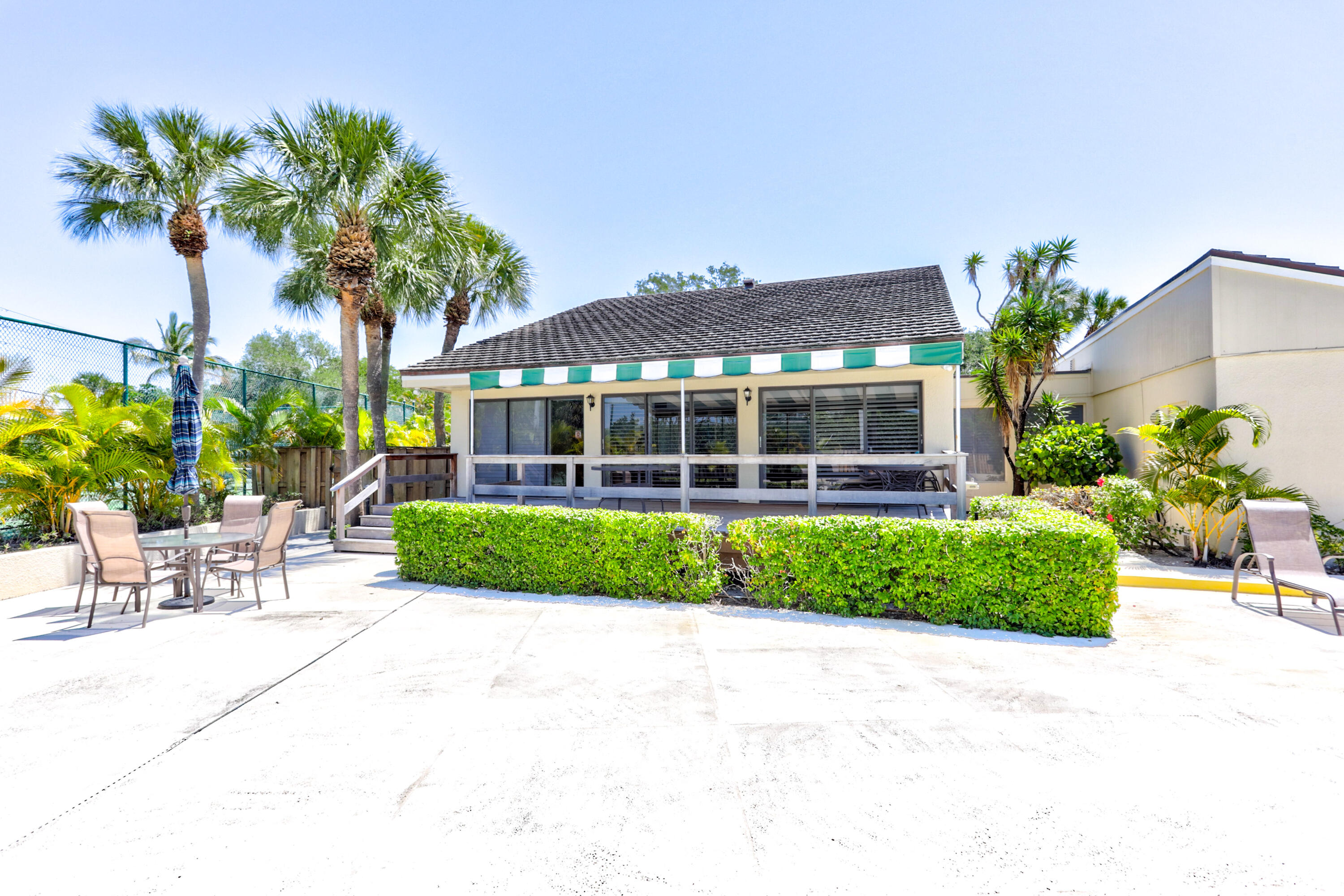 11390 Twelve Oaks Way 619