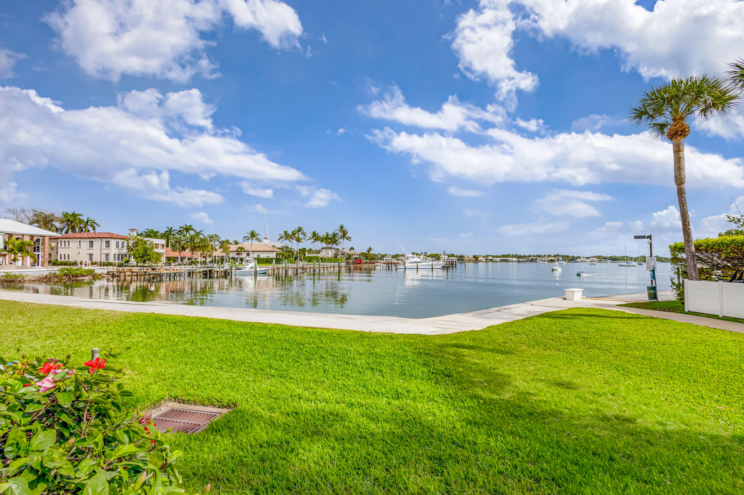 11390 Twelve Oaks Way 619
