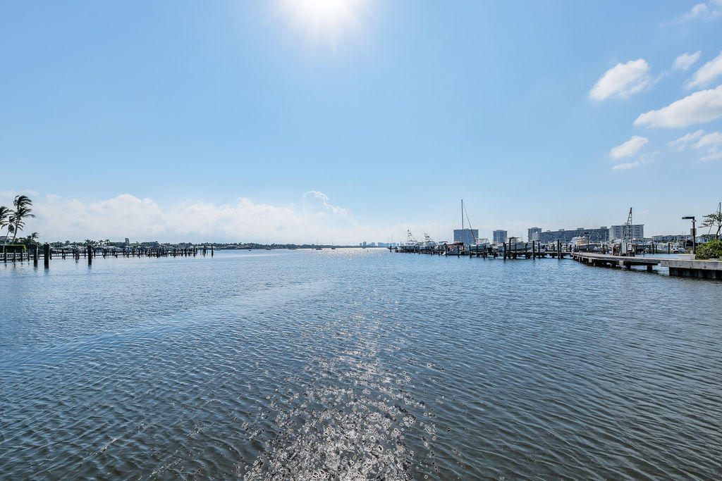 11370 Twelve Oaks Way 614