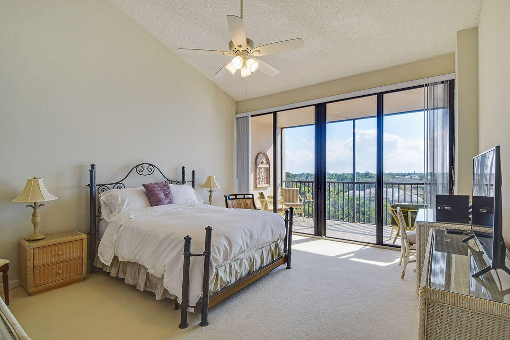 11370 Twelve Oaks Way 614