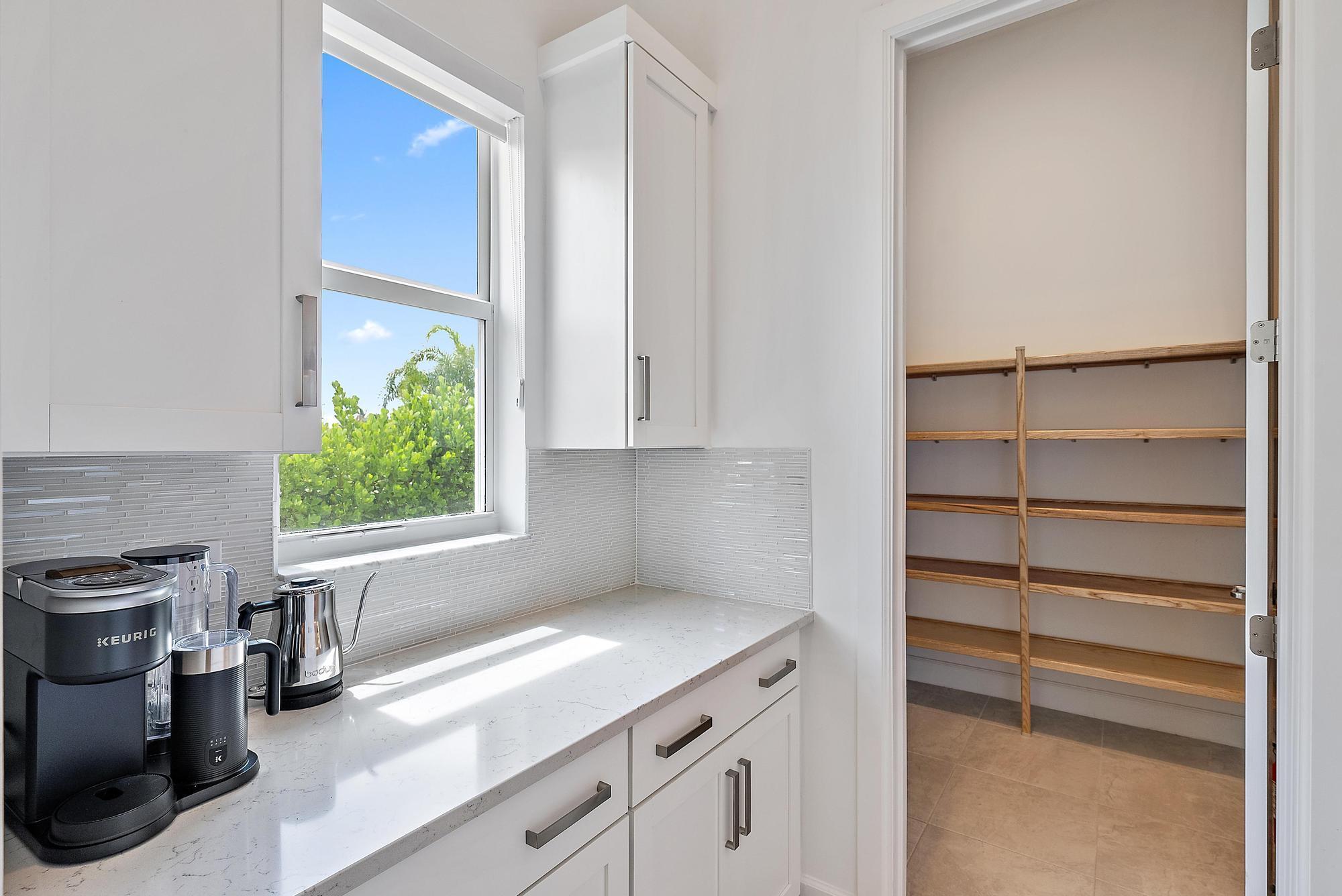 8270 SE Pennock Trail