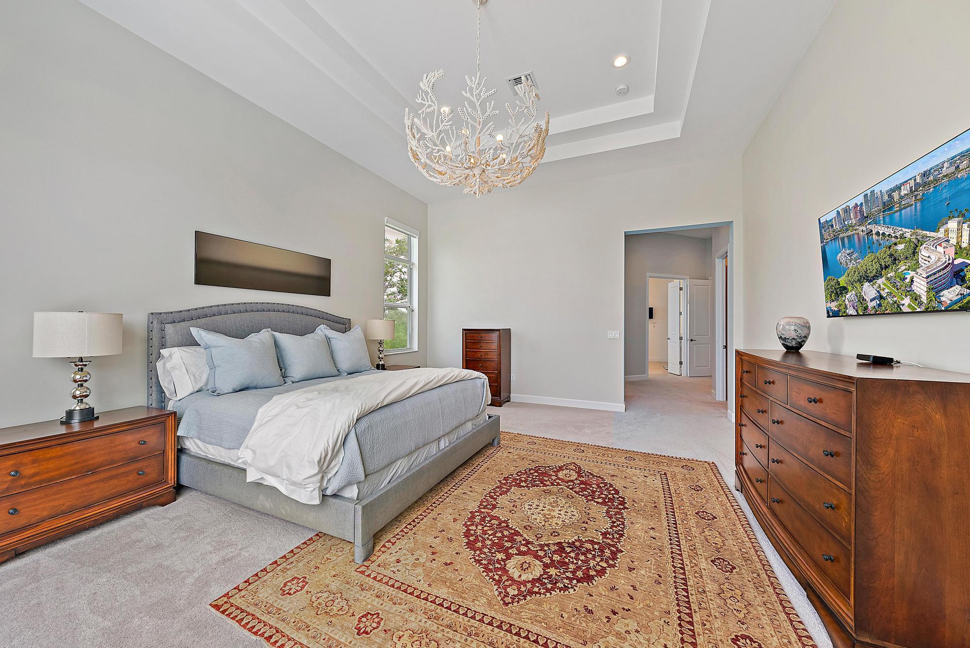 8270 SE Pennock Trail