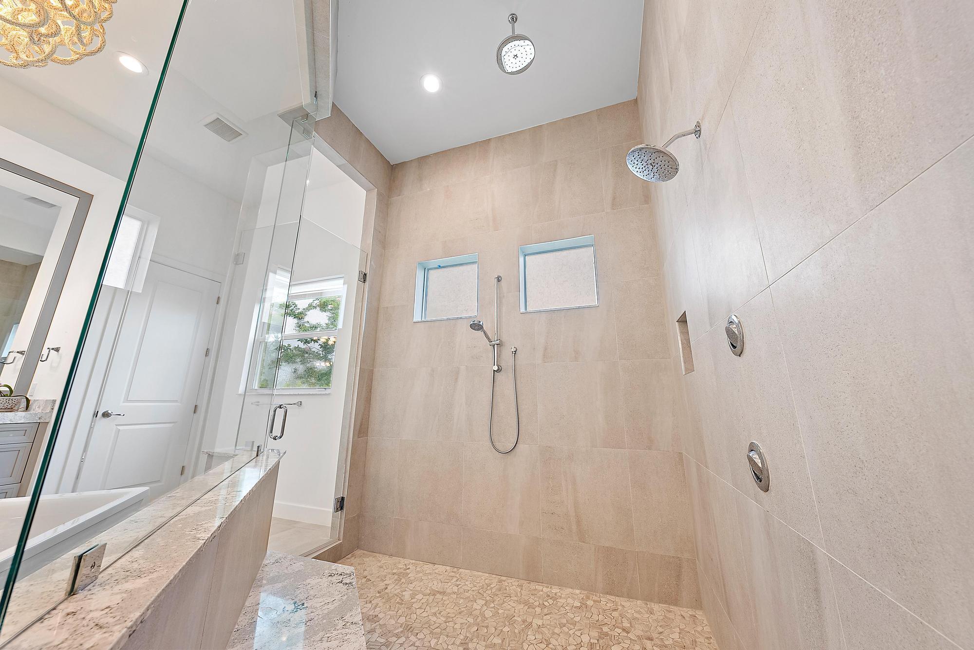 8270 SE Pennock Trail