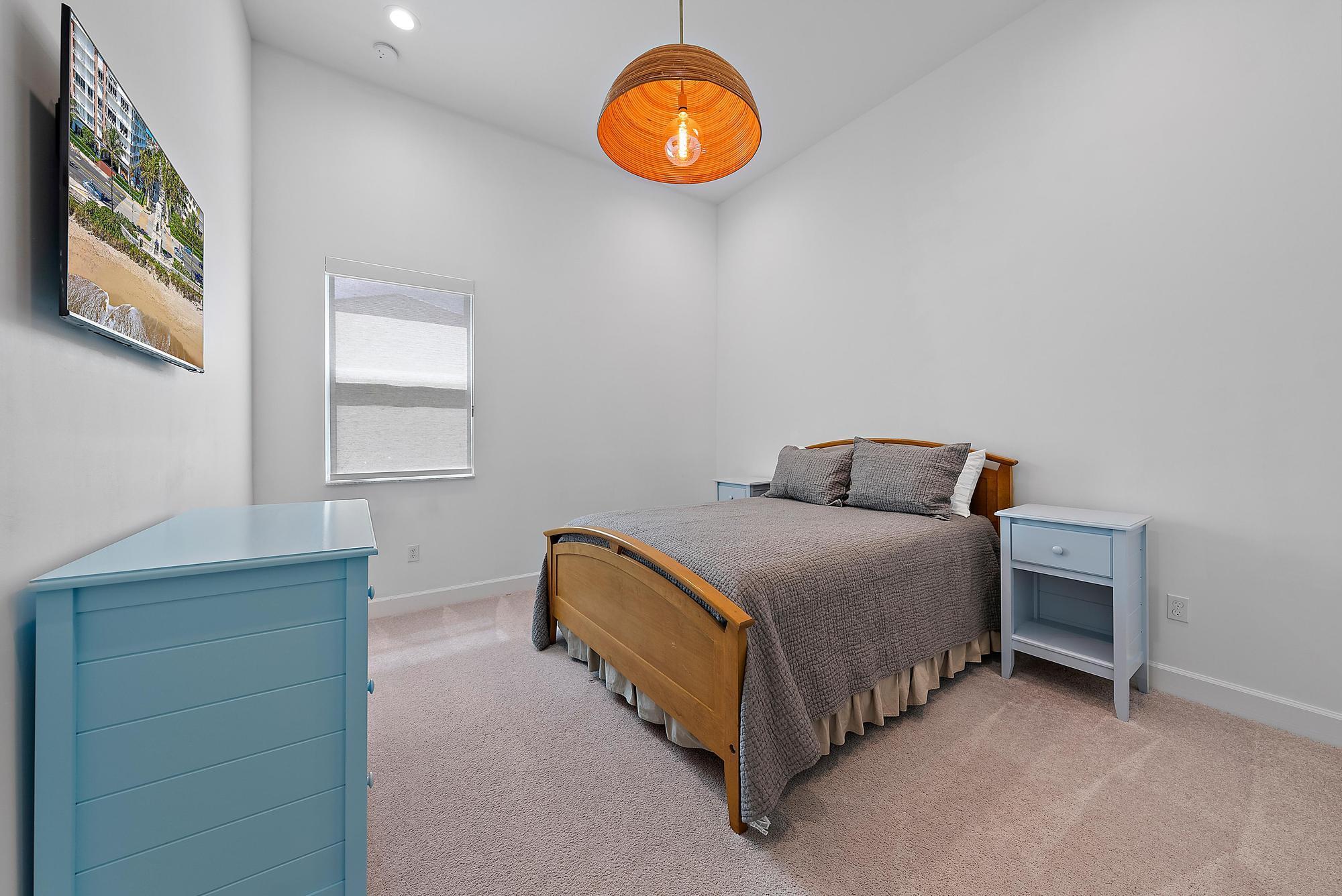 8270 SE Pennock Trail