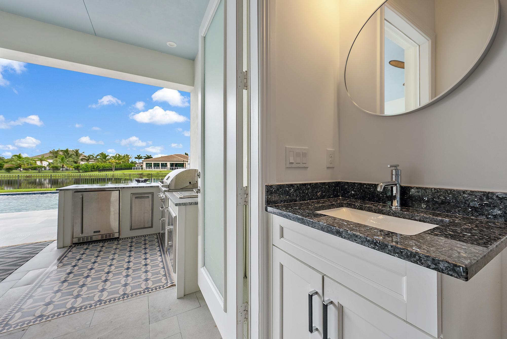 8270 SE Pennock Trail