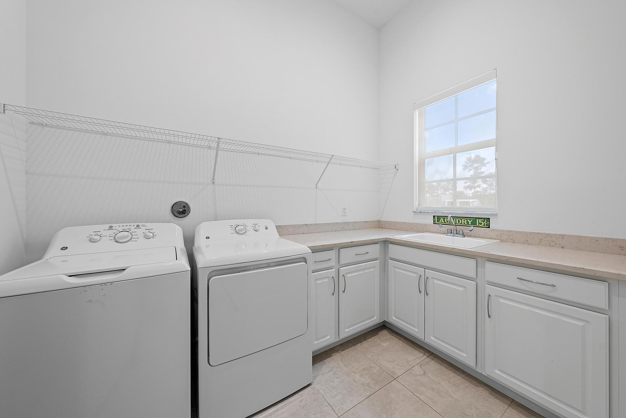 8270 SE Pennock Trail