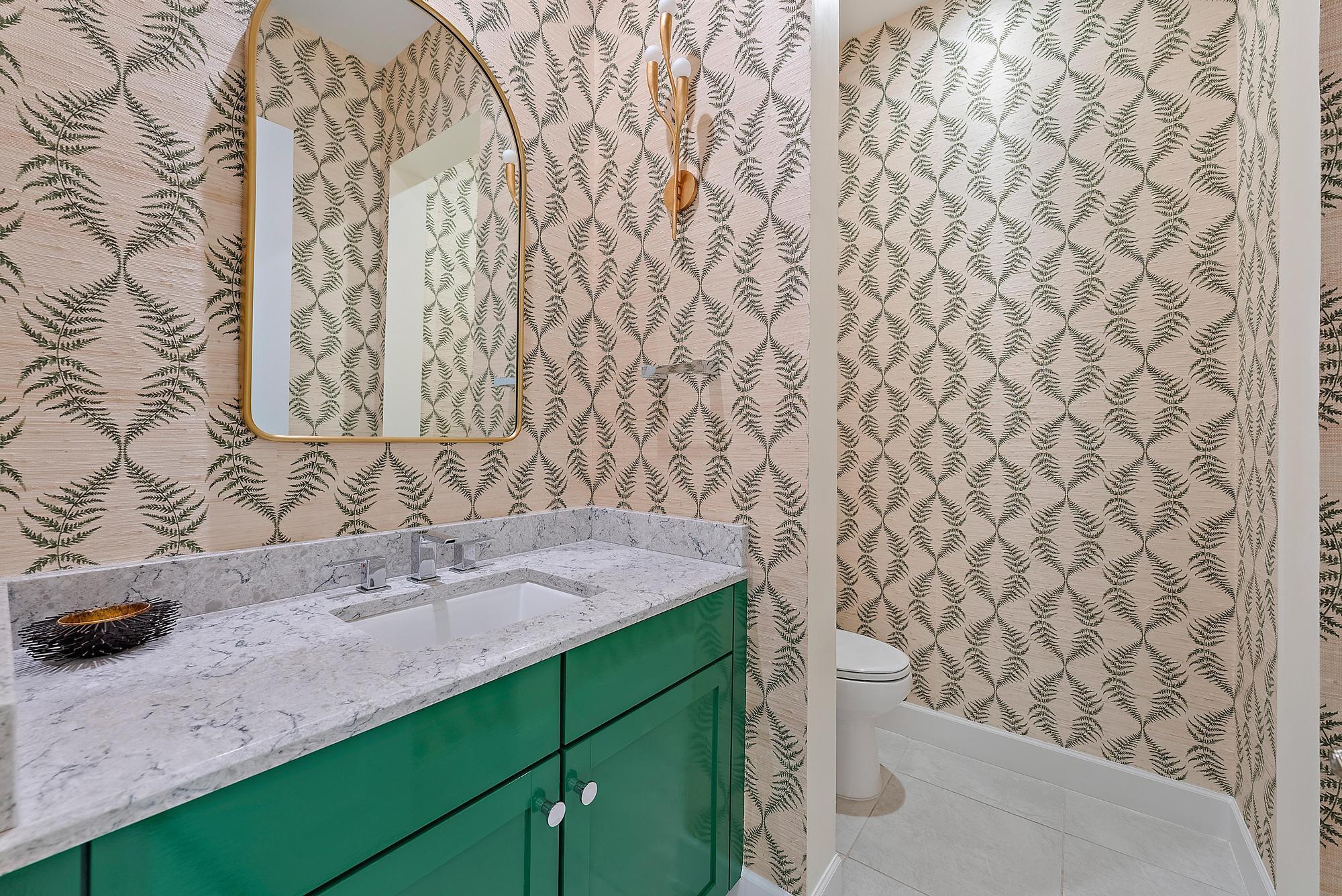 8270 SE Pennock Trail