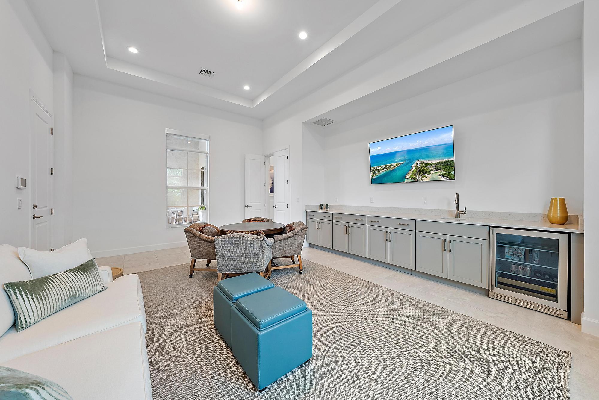 8270 SE Pennock Trail