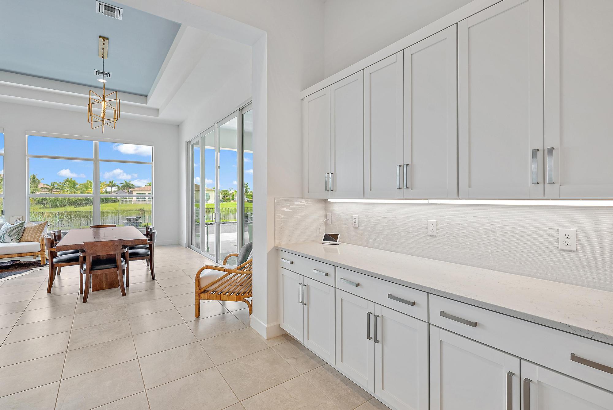 8270 SE Pennock Trail