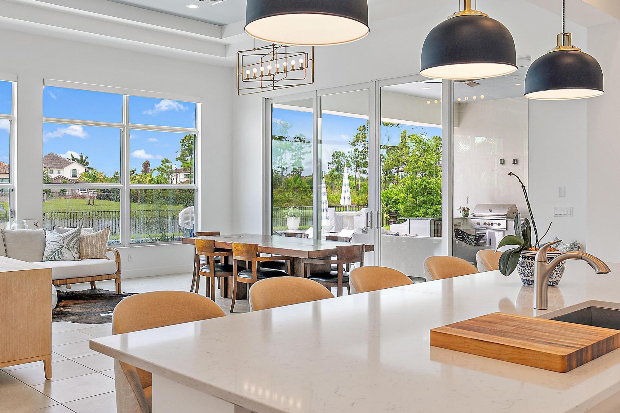 8270 SE Pennock Trail