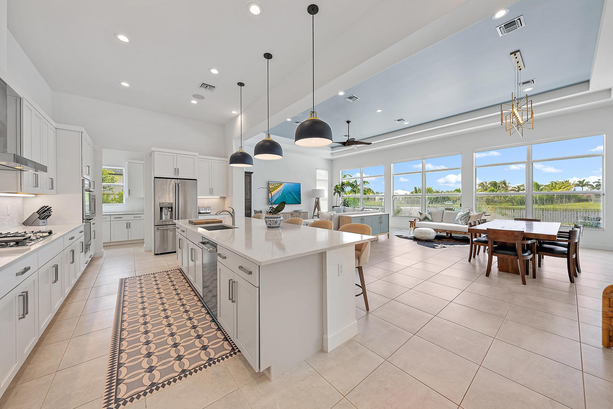 8270 SE Pennock Trail