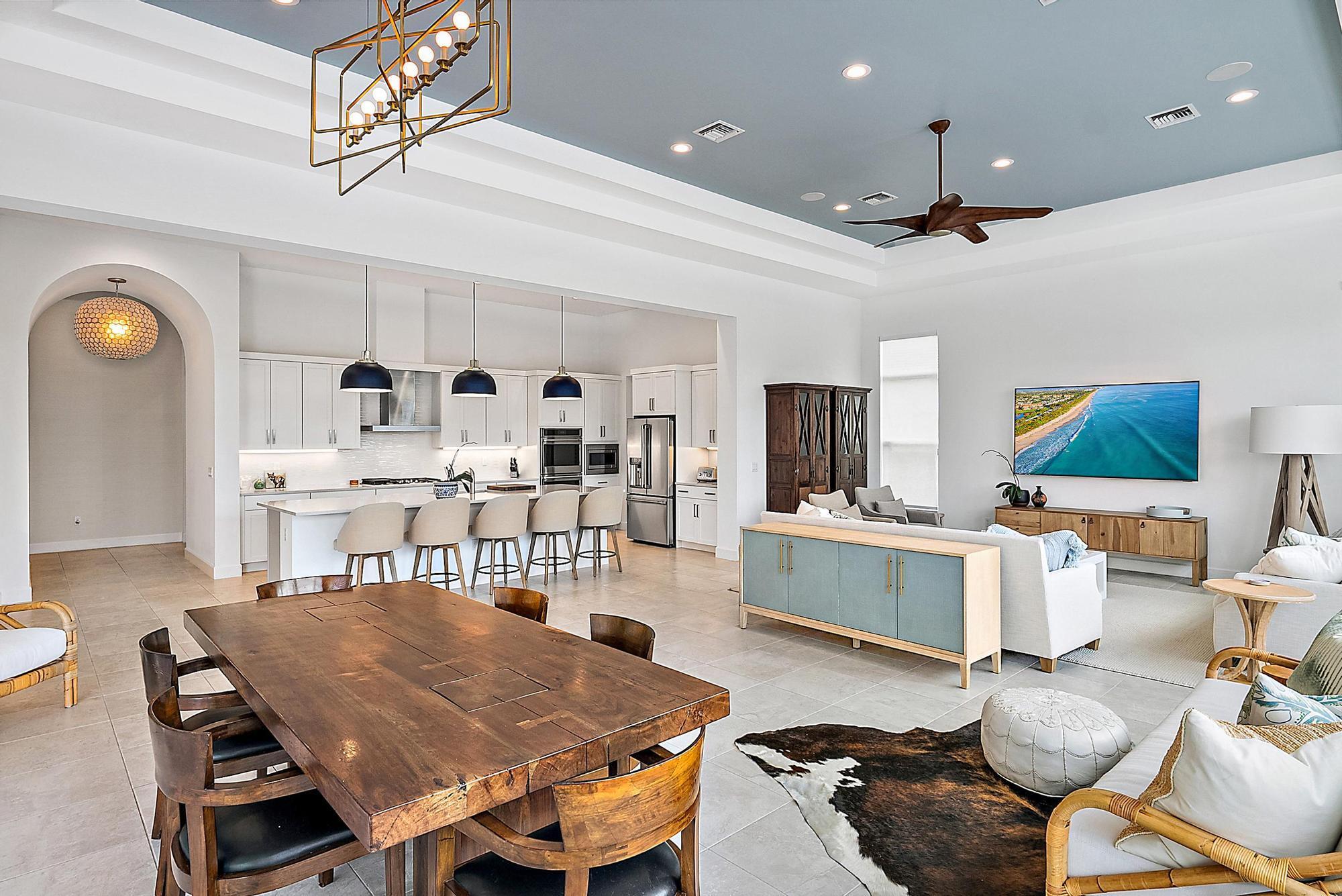 8270 SE Pennock Trail