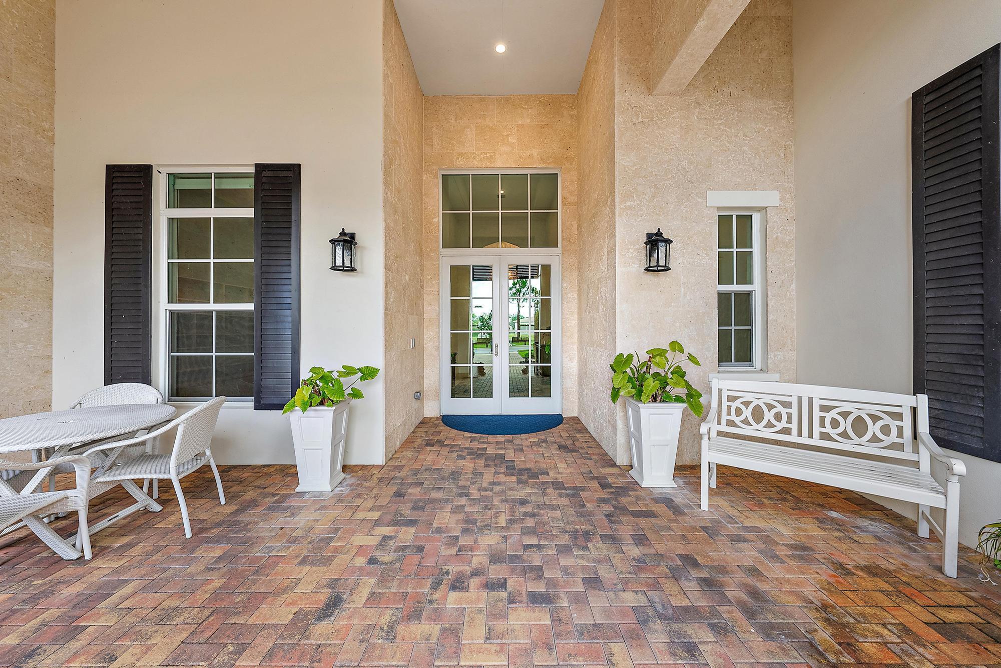 8270 SE Pennock Trail