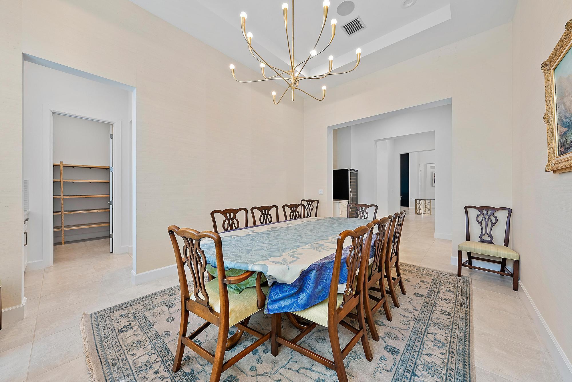 8270 SE Pennock Trail