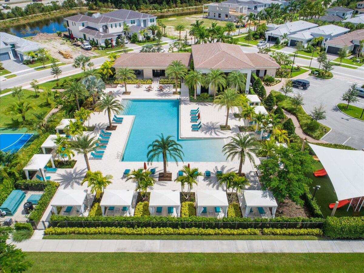 13673 Artisan Circle