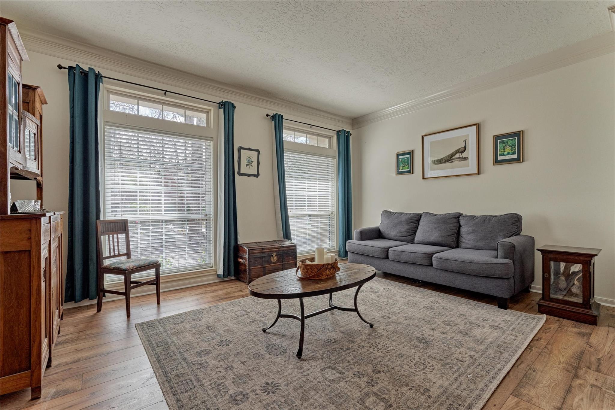 82 E Coldbrook Circle