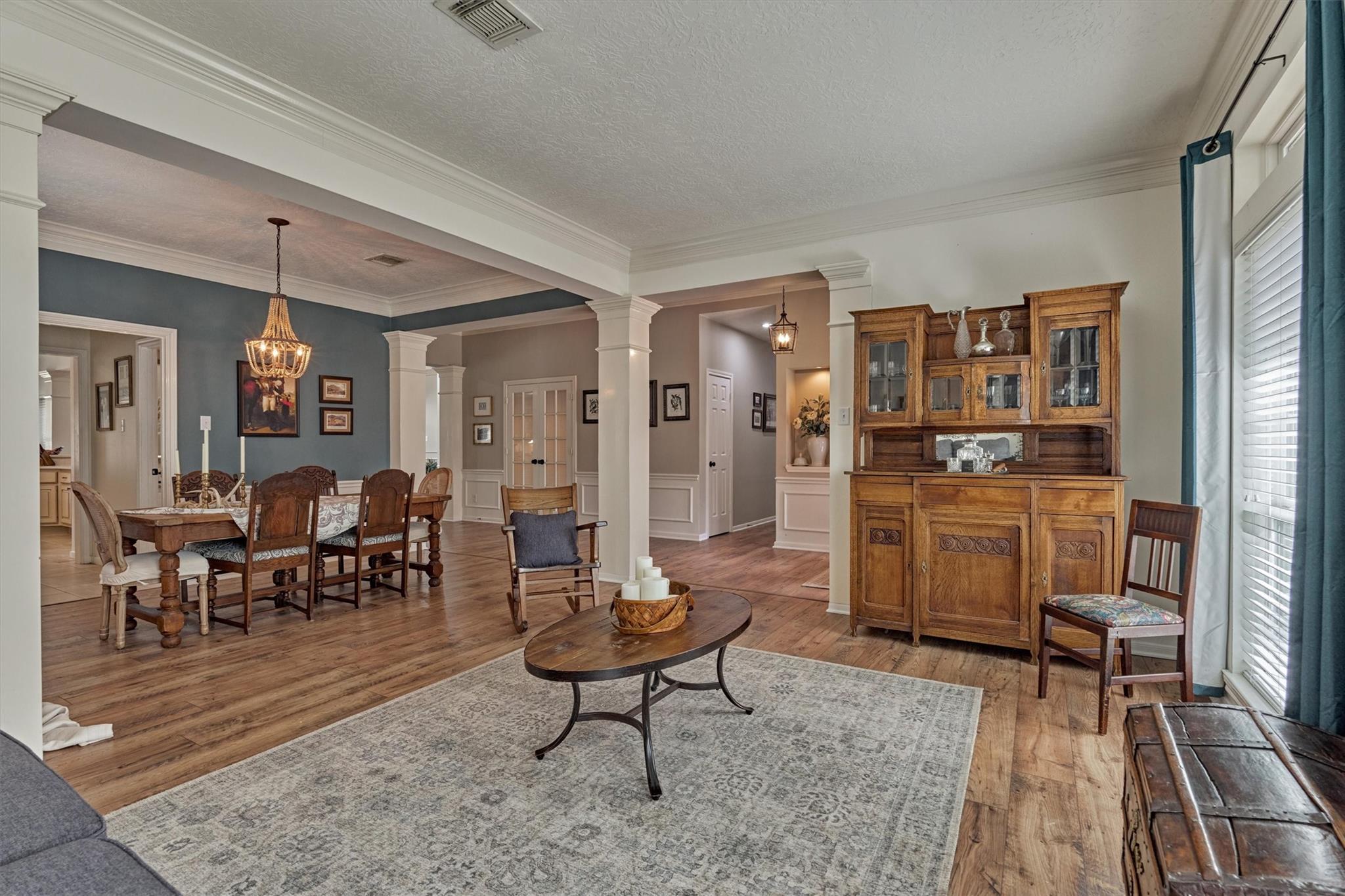 82 E Coldbrook Circle