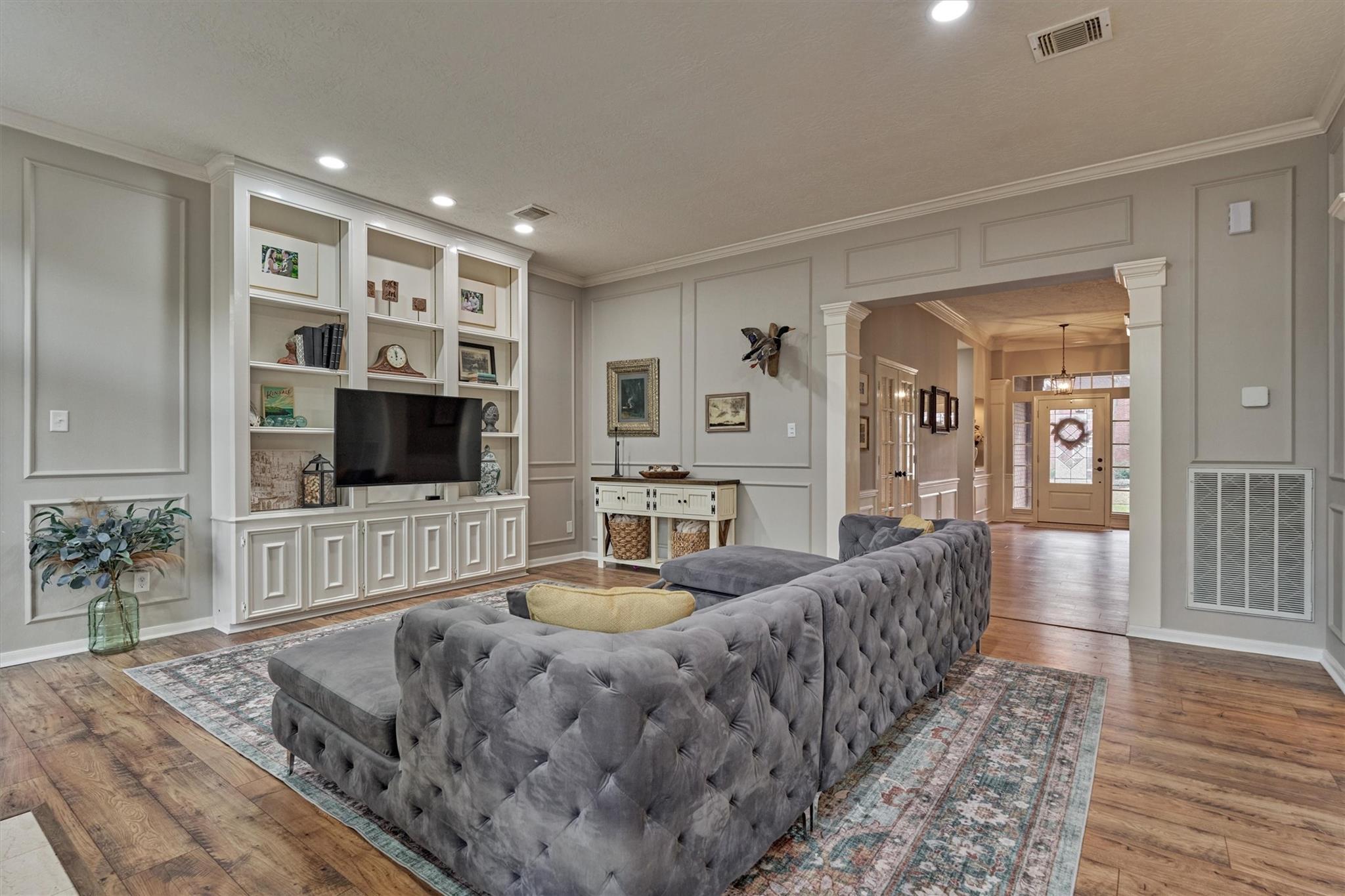 82 E Coldbrook Circle