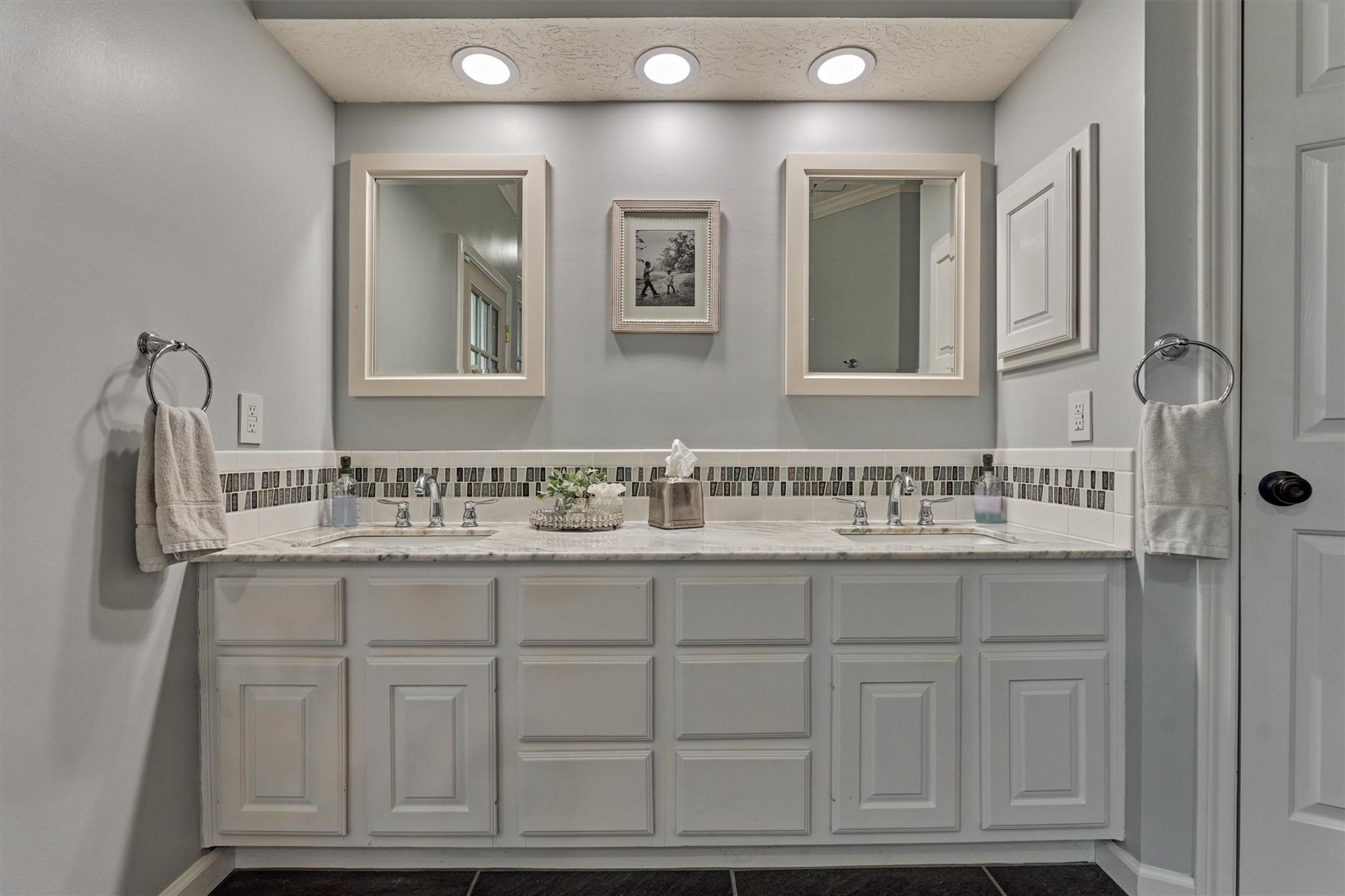 82 E Coldbrook Circle