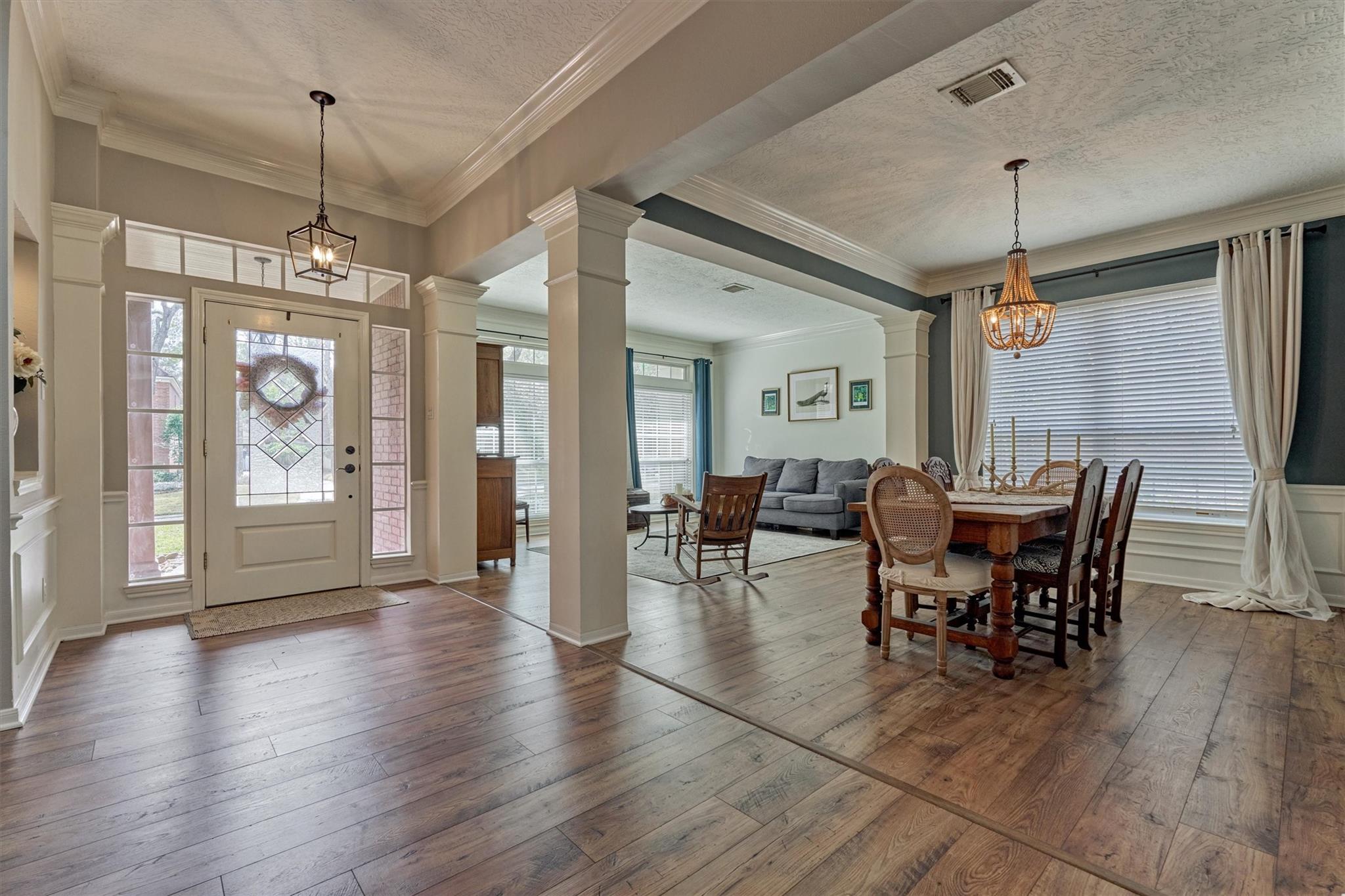 82 E Coldbrook Circle