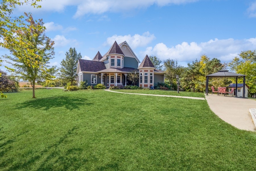 310 W Buchanan Street