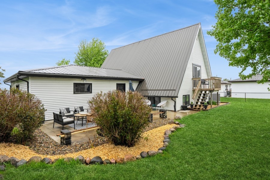 306 E Buchanan Street