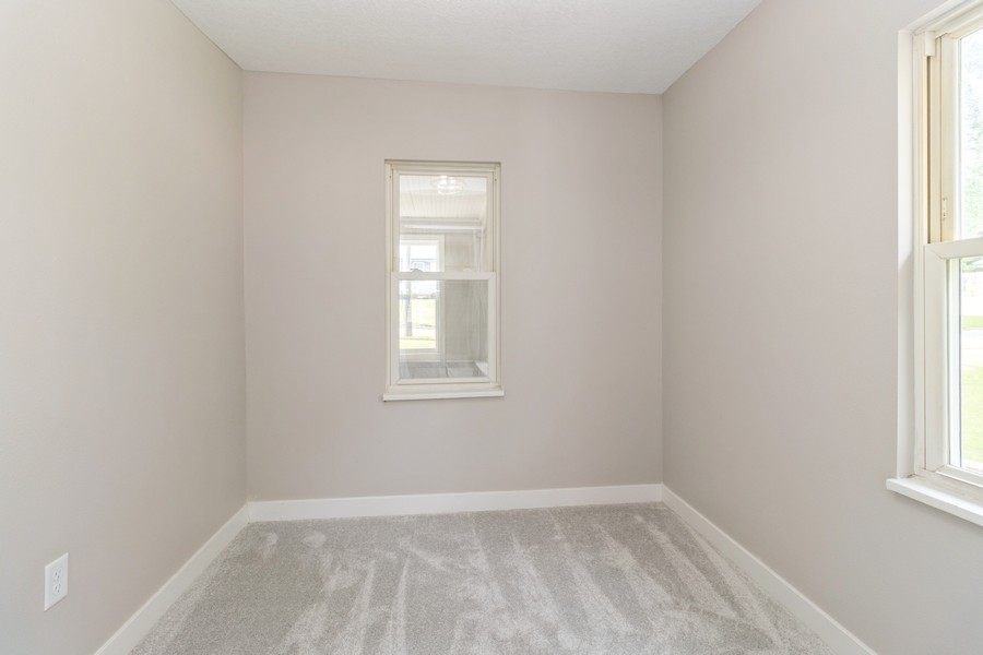 8 E Wall Avenue
