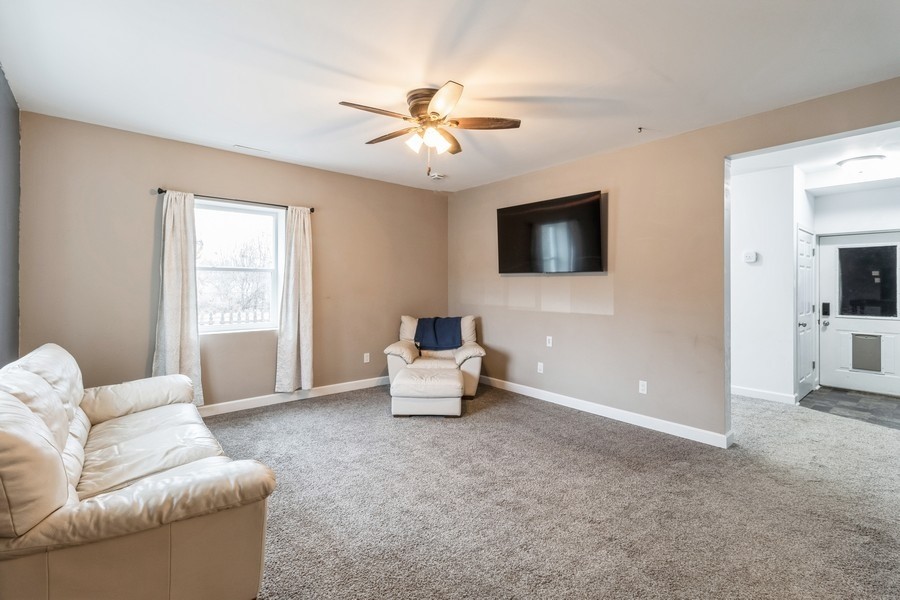 1813 Wiese Garden Road