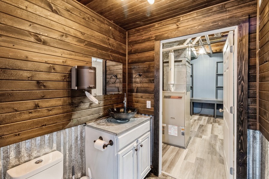 1813 Wiese Garden Road