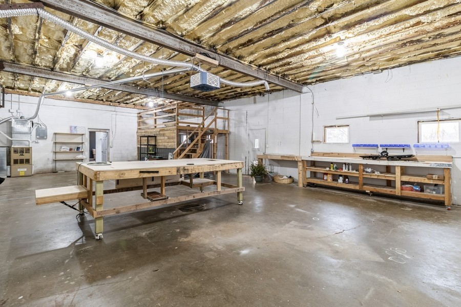 1813 Wiese Garden Road