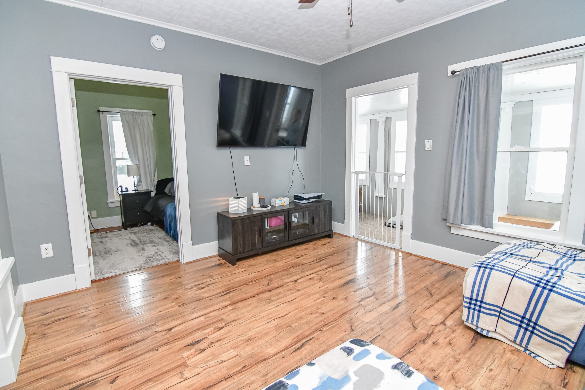 404 5th Street SW