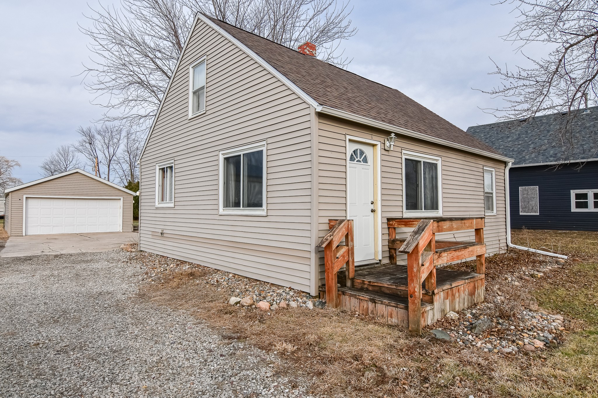 6352 N 95th Avenue W