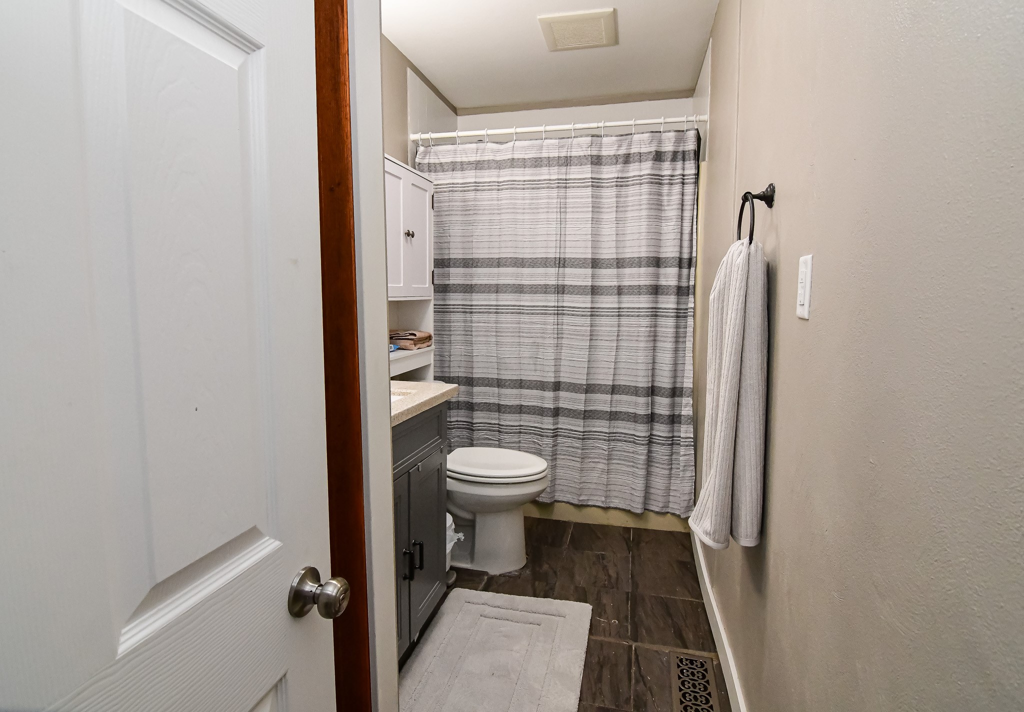 6352 N 95th Avenue W