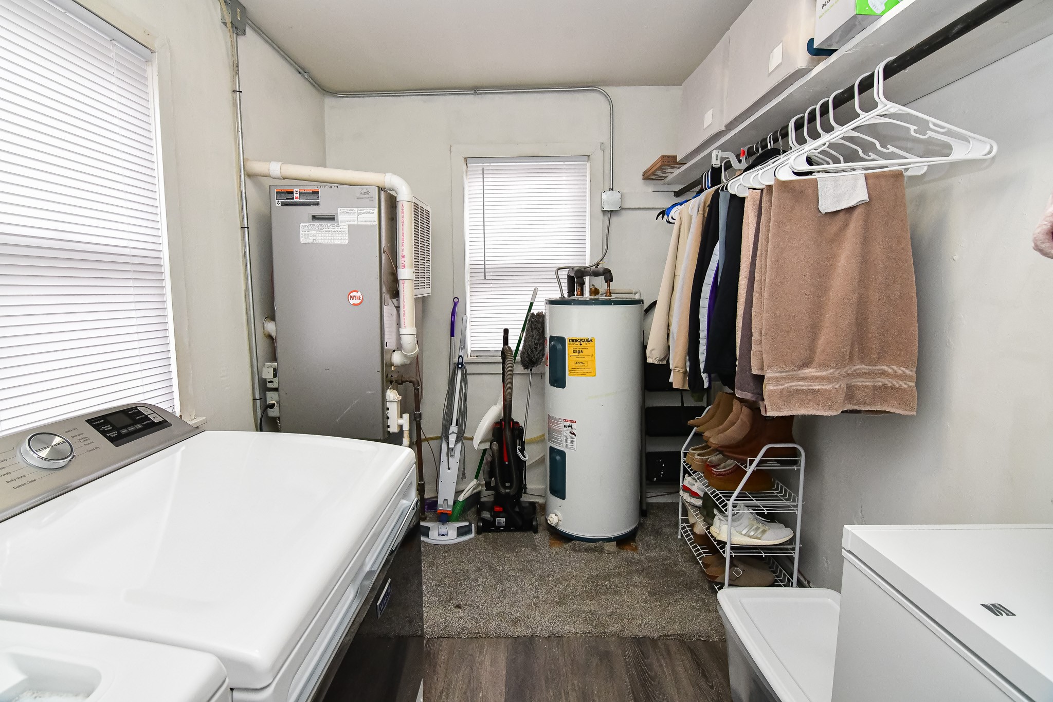 6352 N 95th Avenue W