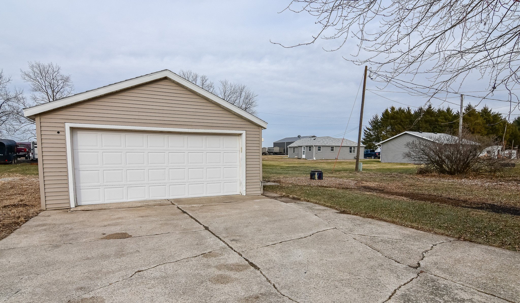 6352 N 95th Avenue W