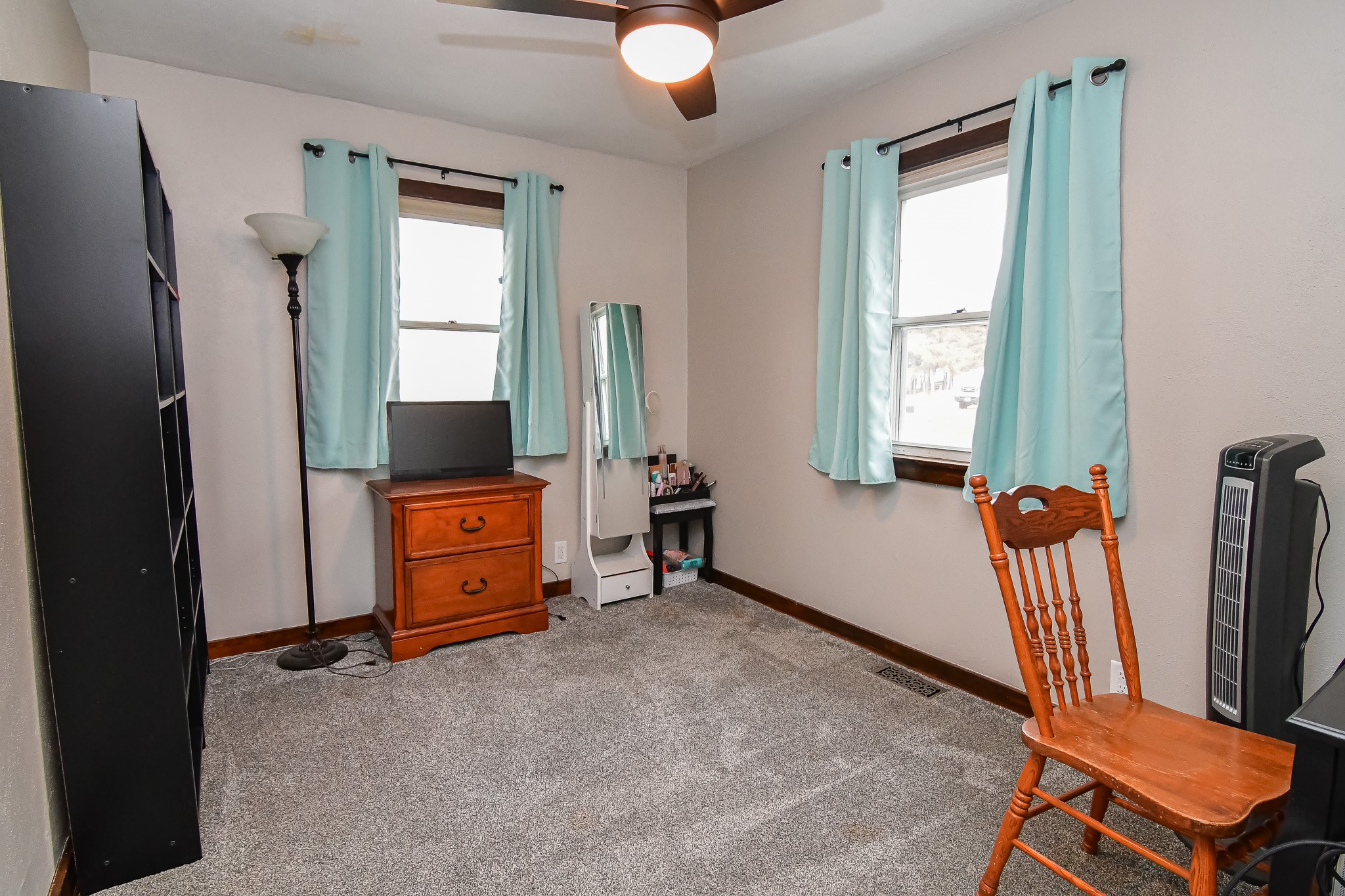 6352 N 95th Avenue W