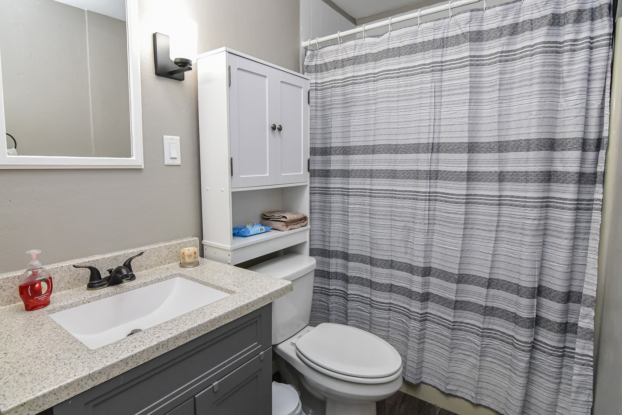 6352 N 95th Avenue W