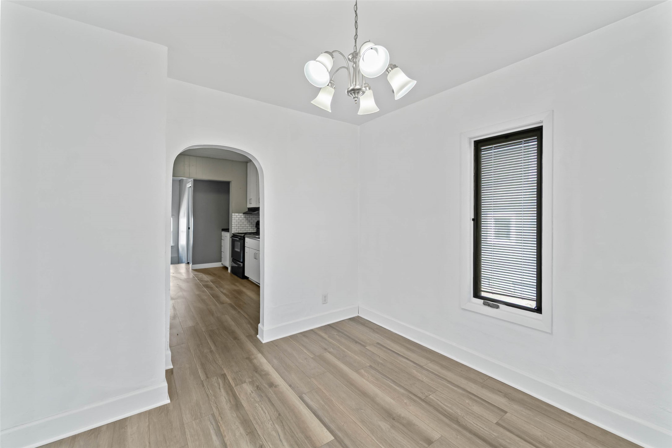 810 N 7th Avenue W