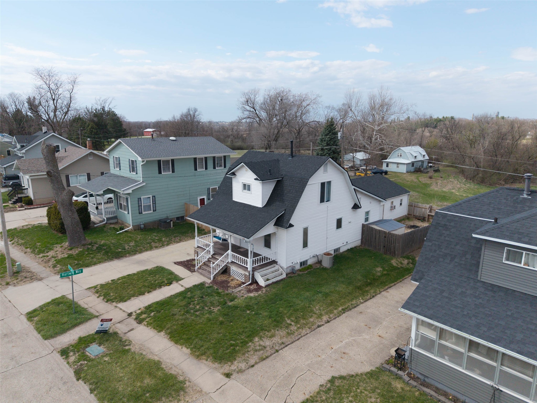 810 N 7th Avenue W
