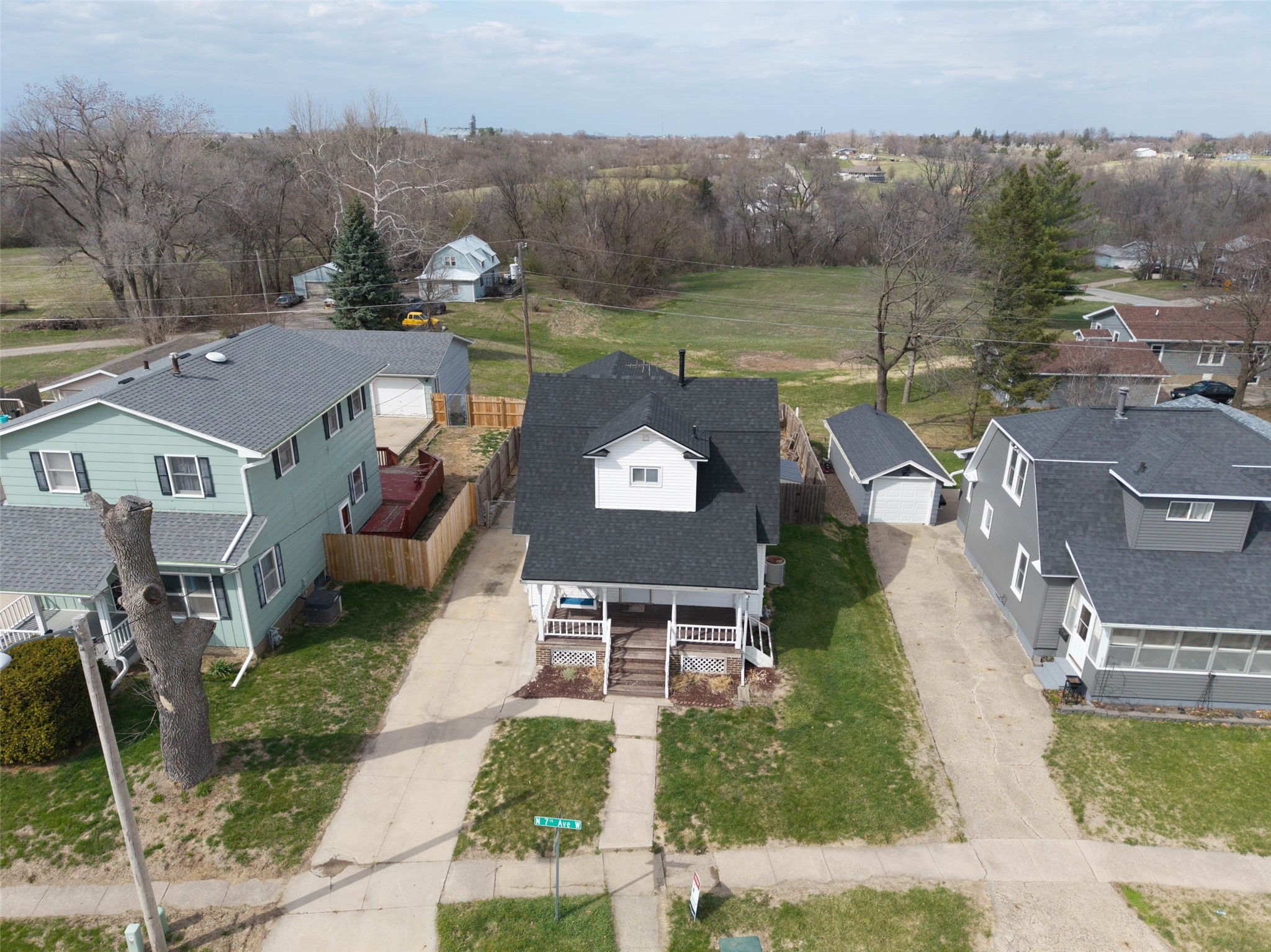 810 N 7th Avenue W
