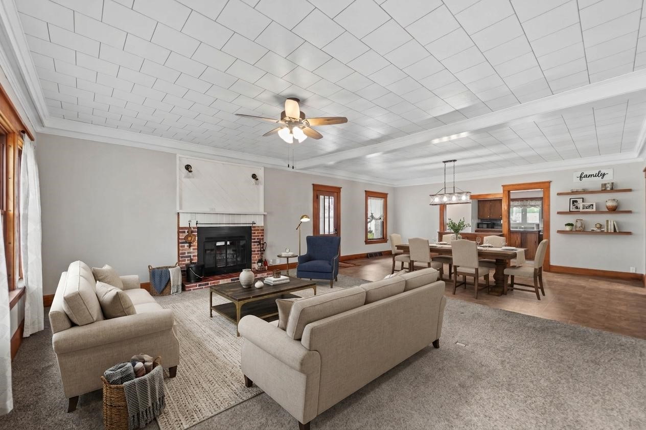 105 W Rippey Avenue