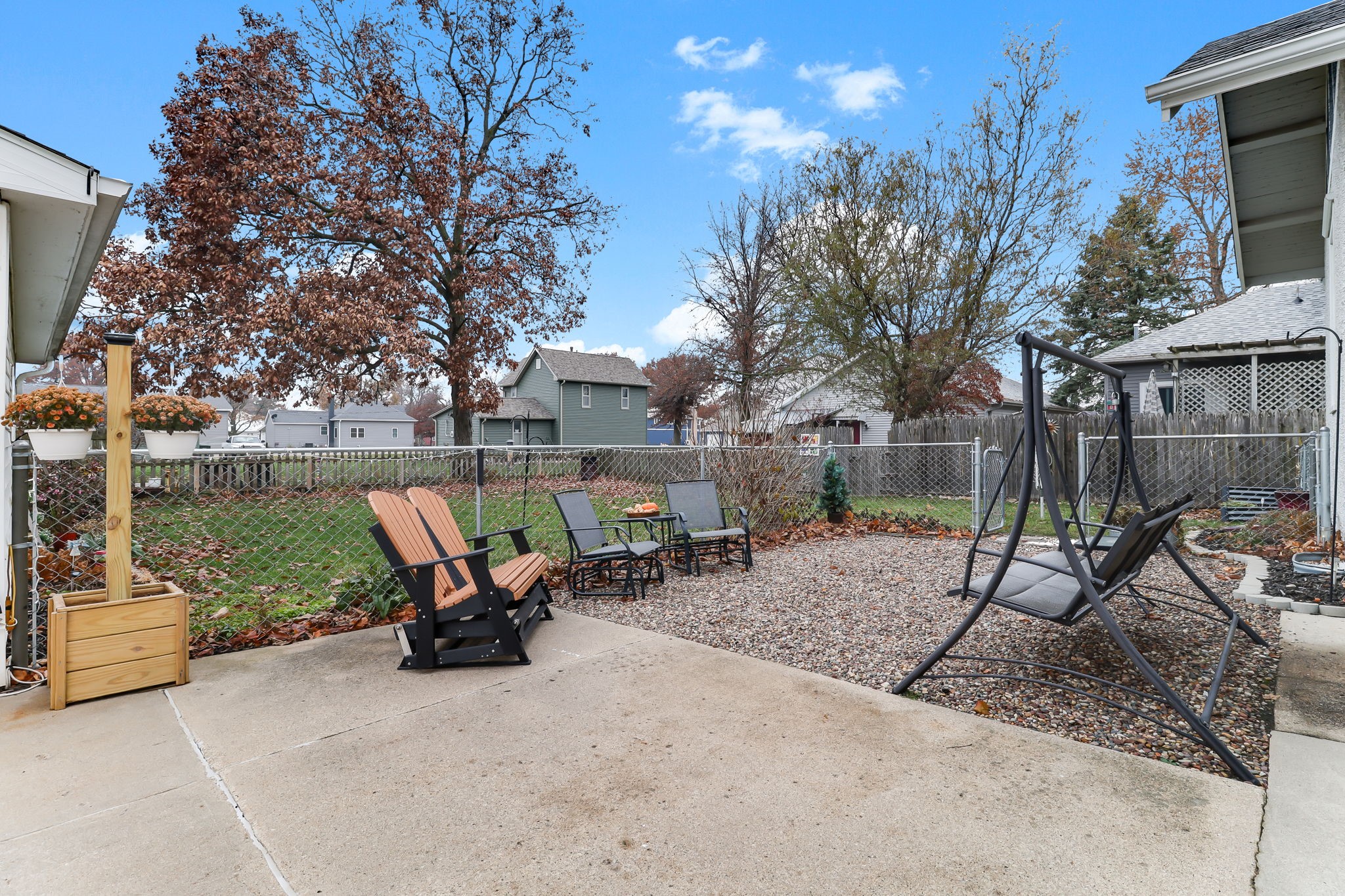 105 W Rippey Avenue